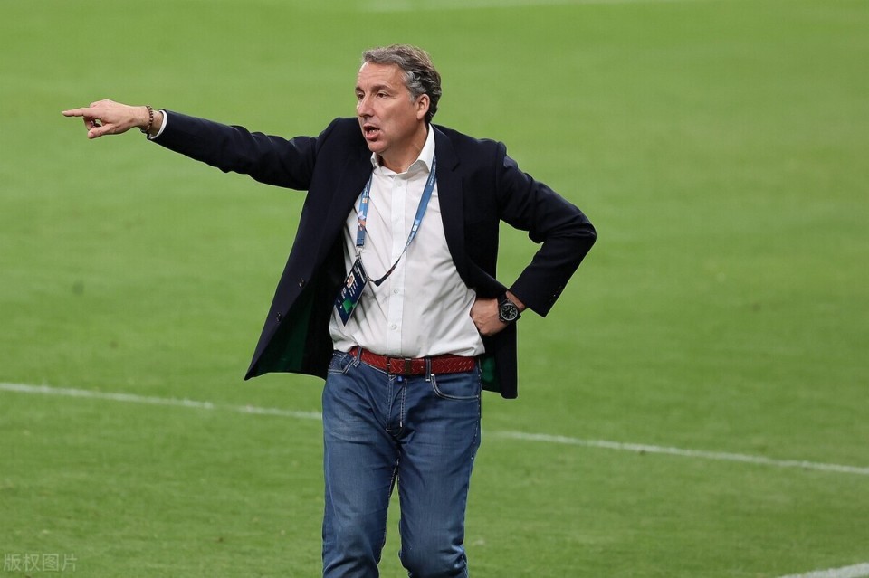 九游体育手机版足总杯今晚再迎强敌，阿贾克斯扳平良机，主帅态度——气氛紧张，临场指挥获称赞的简单介绍