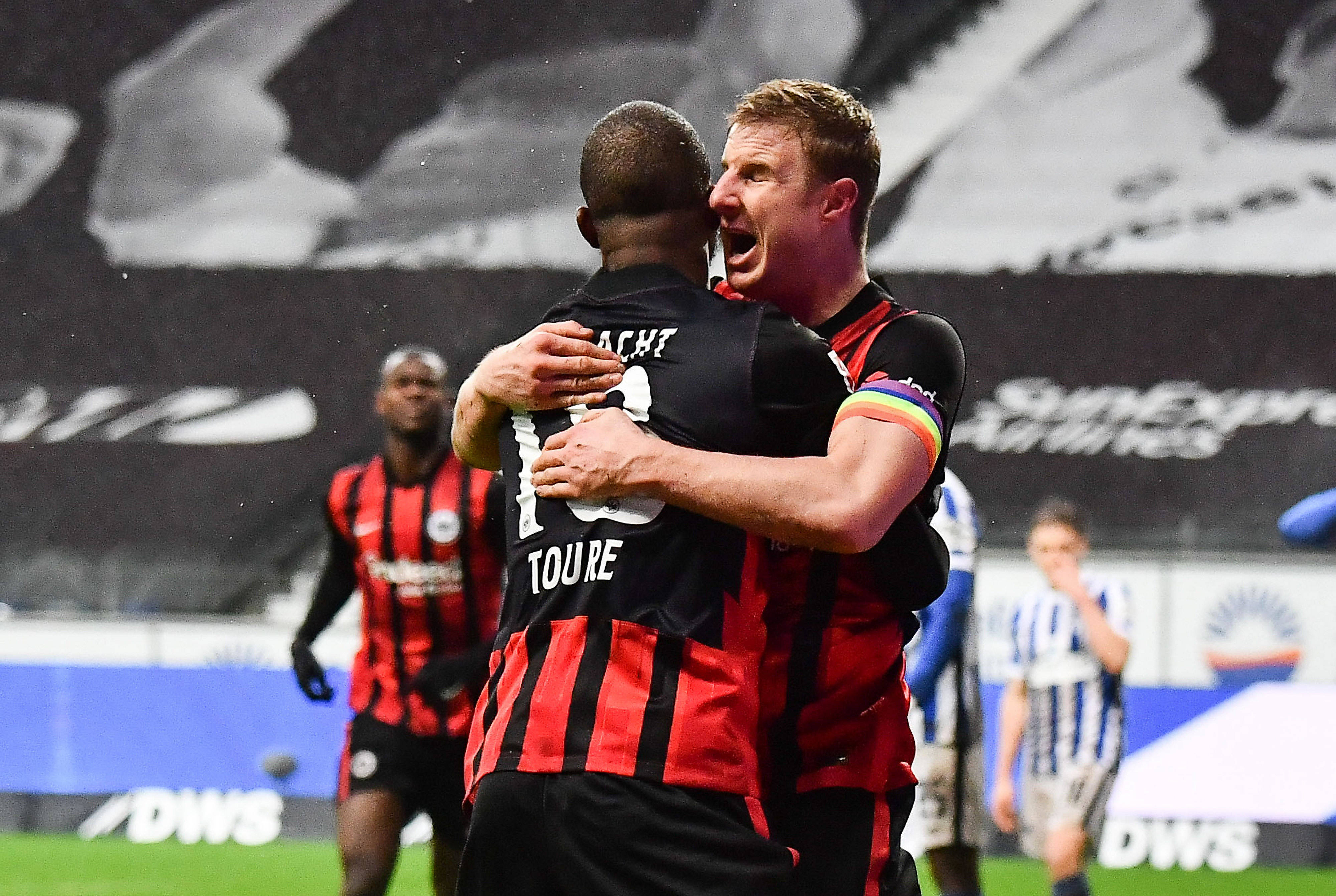 九游体育app下载地址关于转会期亚特兰大调整名单以备欧超杯巴塞罗那内部沟通备战德国杯，窗口期阿森纳备战意大利杯直接炸裂的信息